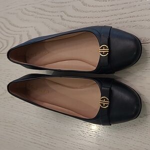 Cole Haan size 8 black wedge shoes